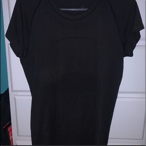 Black Lululemon shirt